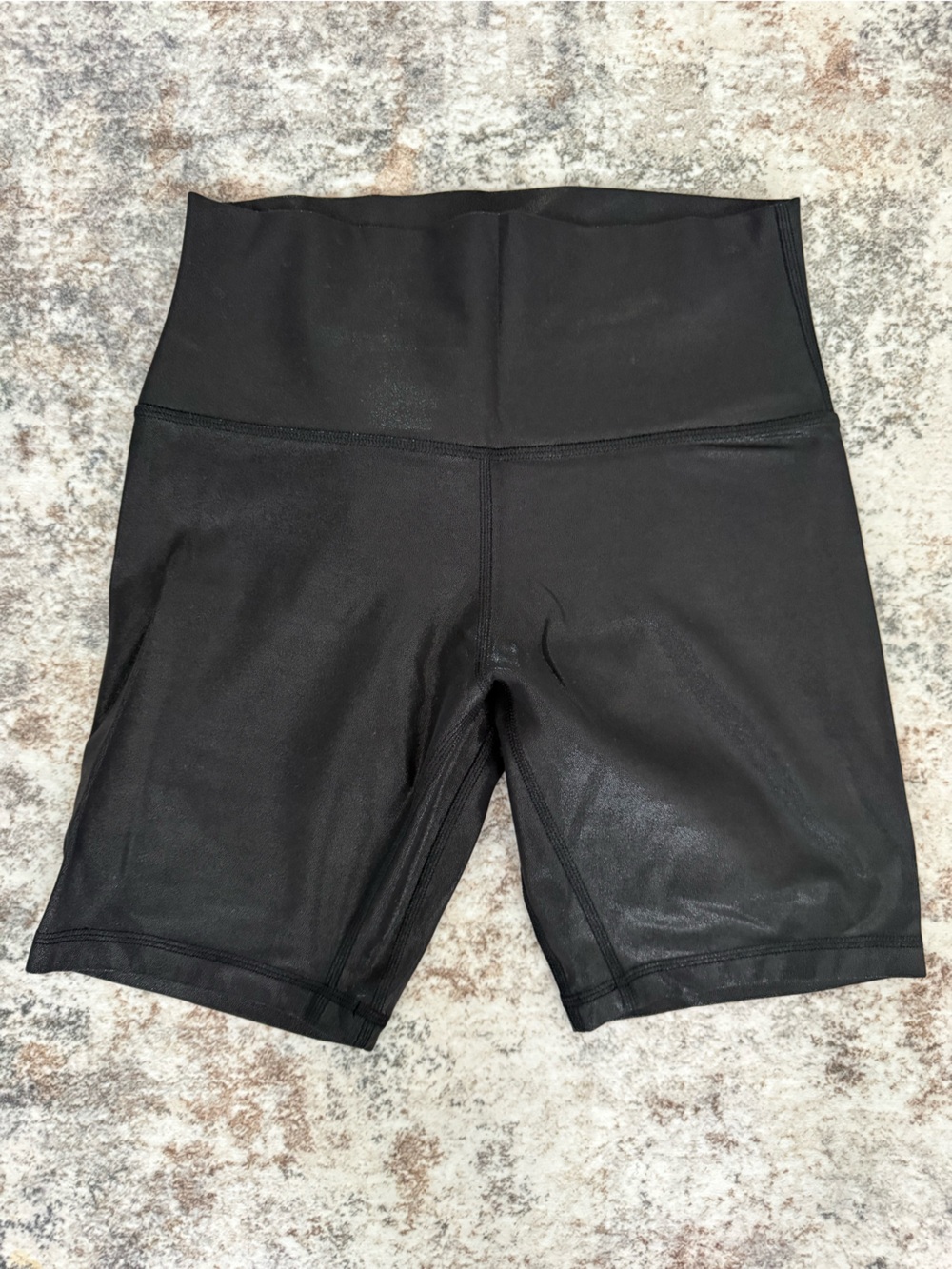 Lululemon Women’s Black Shimmer Stretch Bike Shorts 6”